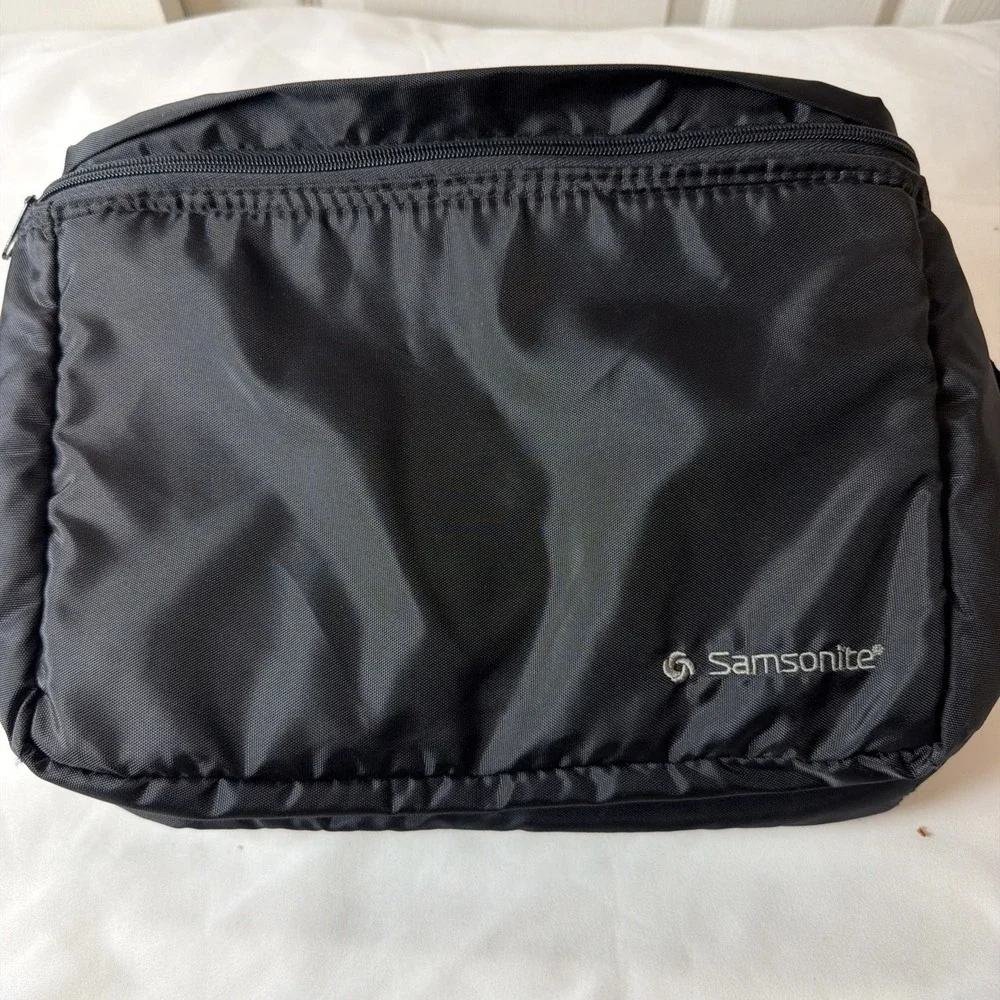 Black Samsonite Camera Travel Bag 11